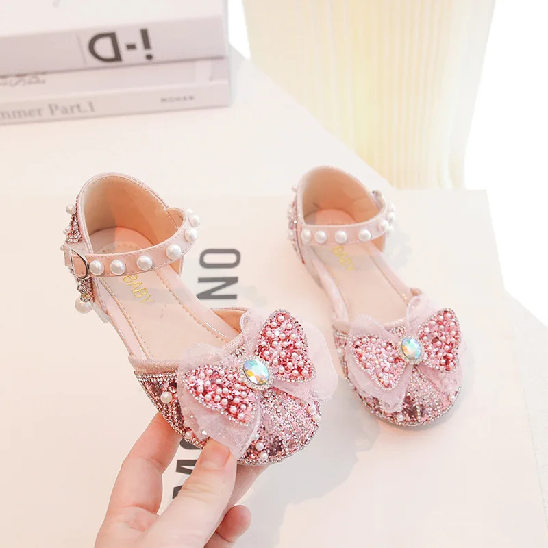 

Детские сандалии с блестками и стразами, милые босоножки принцессы с бантом и бисером, модные розовые мягкие босоножки на плоской подошве для детей