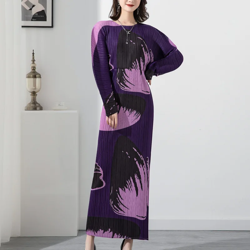 

Miyake Плиссированное женское платье большого размера 2022 летнее Новое свободное платье большого размера с круглым вырезом и длинным рукавом д...