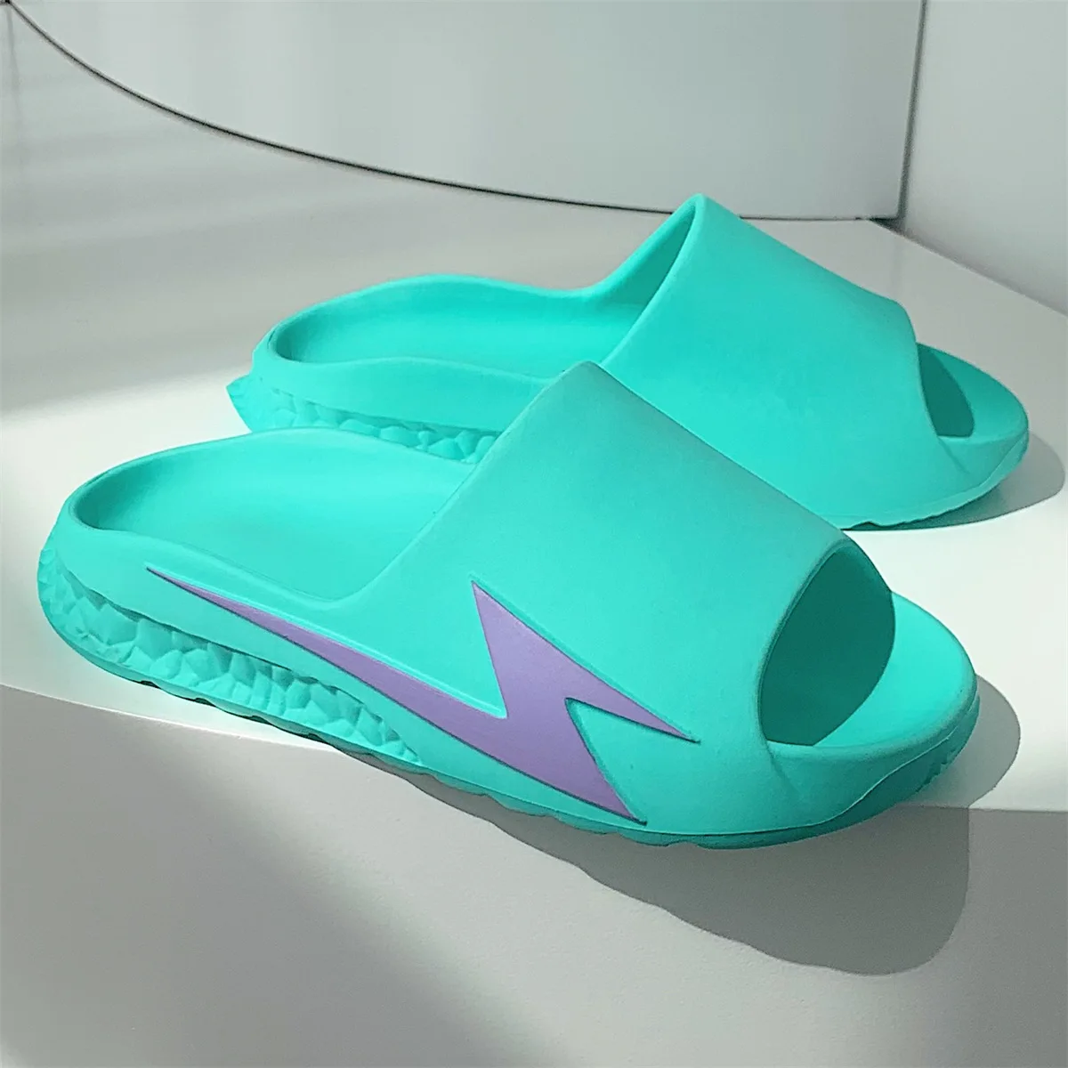 

Women Slippers Summer Sports Style Lightning Pattern Design Trend Brand Soft Thick Sole EVA Shoes 2022 New Ladies Beach Slides
