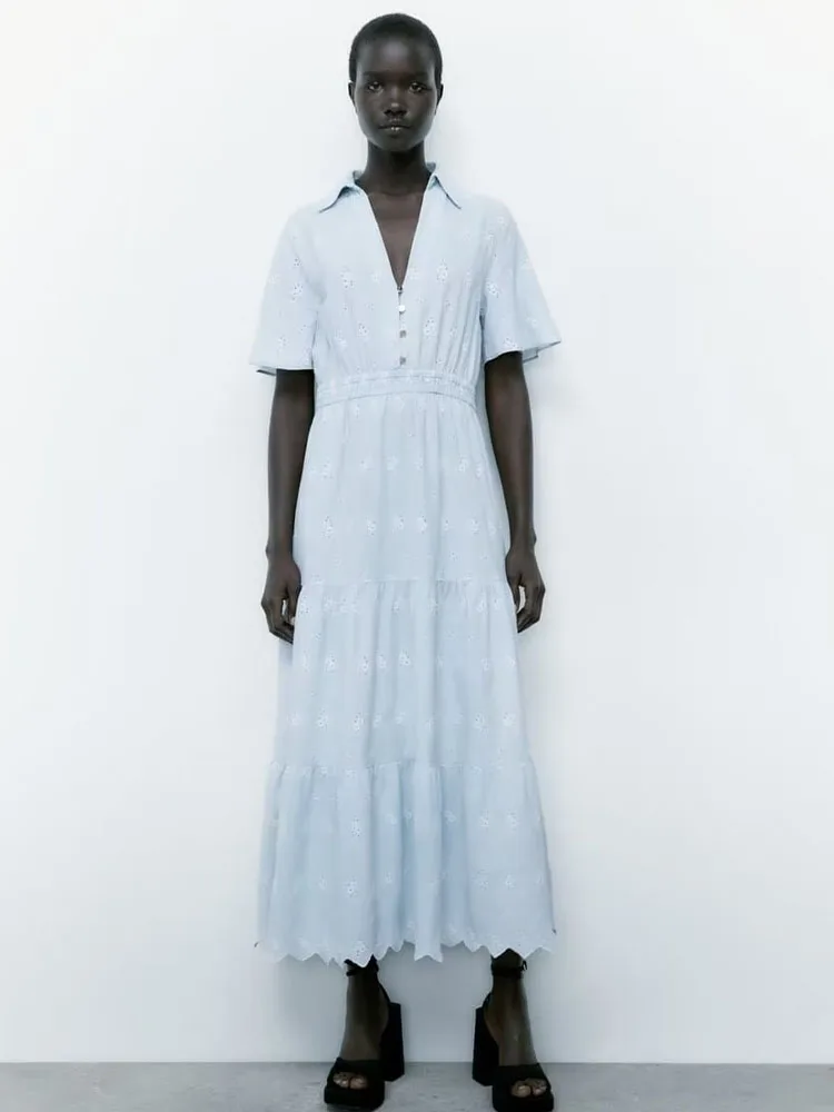 

Женское платье миди с отложным воротником и коротким рукавом