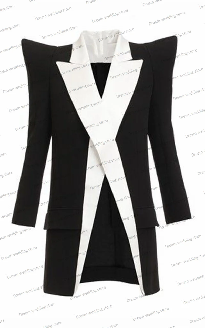 Рисунок 2 - Костюм женский из блейзера и прямых брюк