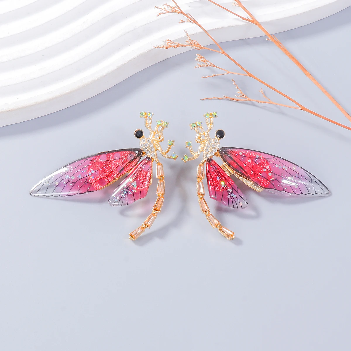 Новинка 2024 трендовые красочные серьги в виде стрекозы из акриловой смолы с