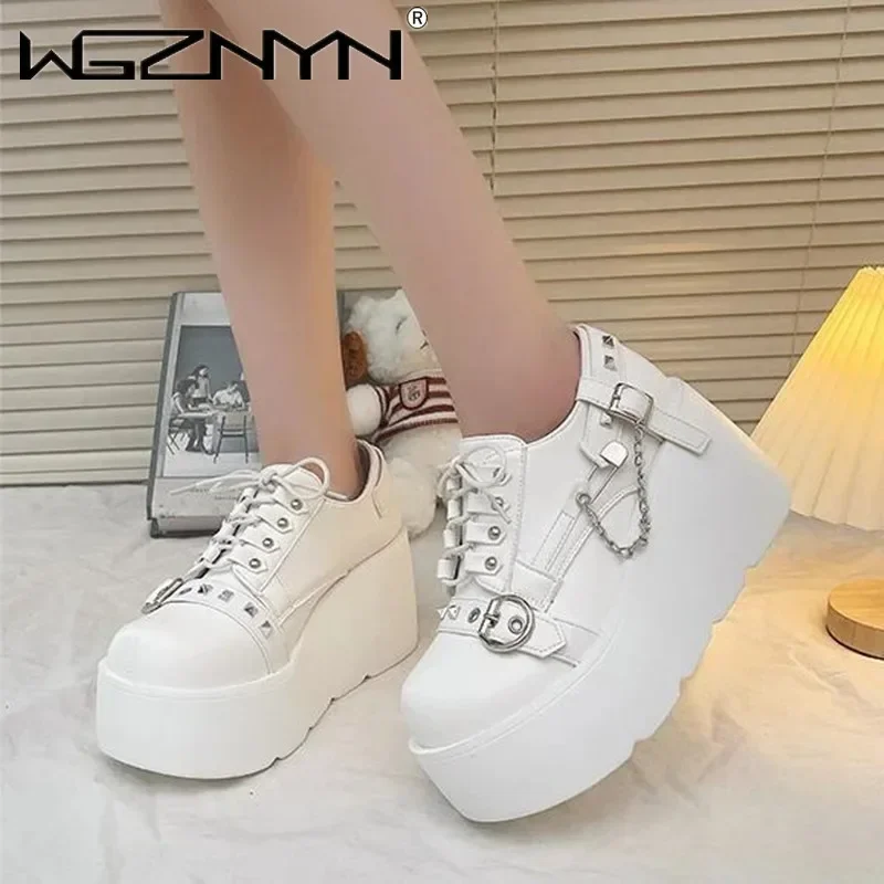 Женские кожаные ботинки в стиле ретро черные туфли панк и готика металлическая