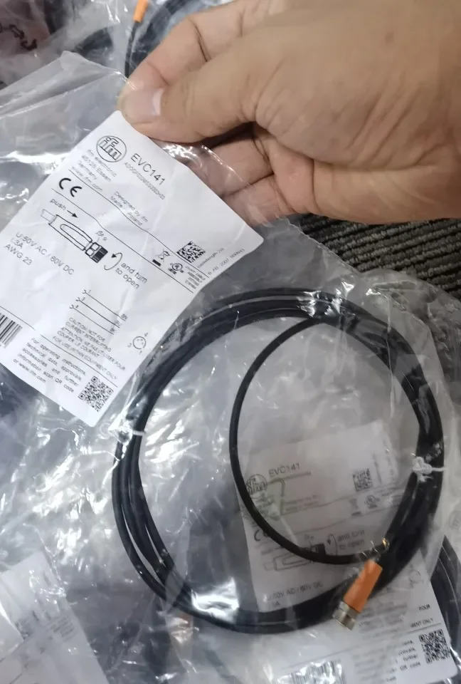 Новый и оригинальный IFM EVC01E EVC501 EVC643 100%