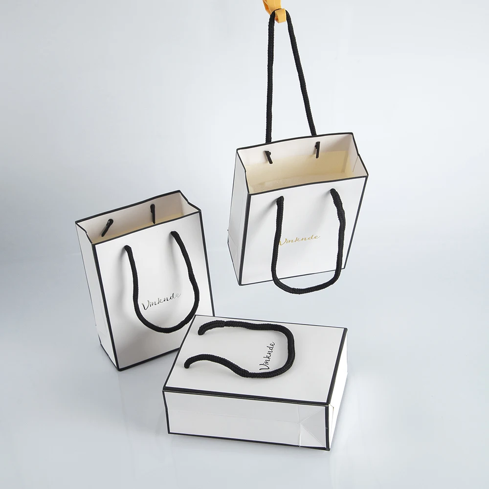 Custom Logo Thick Kraft Paper White Black Gift Packaging Tote Bags 12X5.7X16cm Cardboard Clothes Present Favors Party Portable