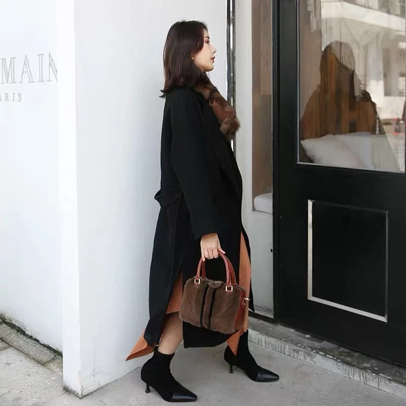 Рисунок 3 - Роскошная женская меховая сумка 2023