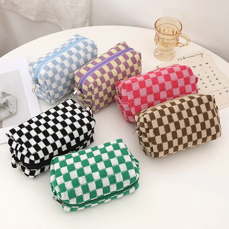 

Ins Checkerboard Knitted Pencil Case Big Capacity Pen Bag Zipper Stationary Organzier Daliy Lips Makeup Storage Stationary