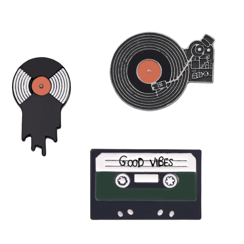 

Retro Radio Tape Musical Instrument Metal Dripping Oil Personality Badge Fashion Brooch Men And Women Lapel Pin
