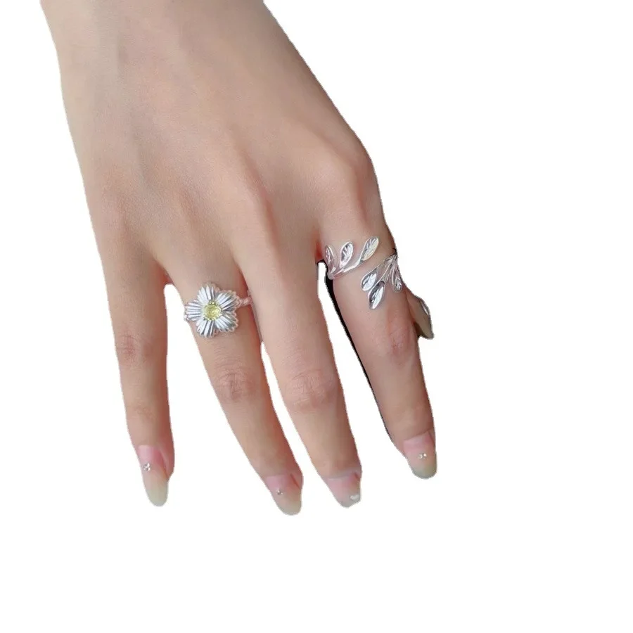 Сладкое кольцо-бабочка. Уникальный нишевый дизайн в виде листа. Простое кольцо с