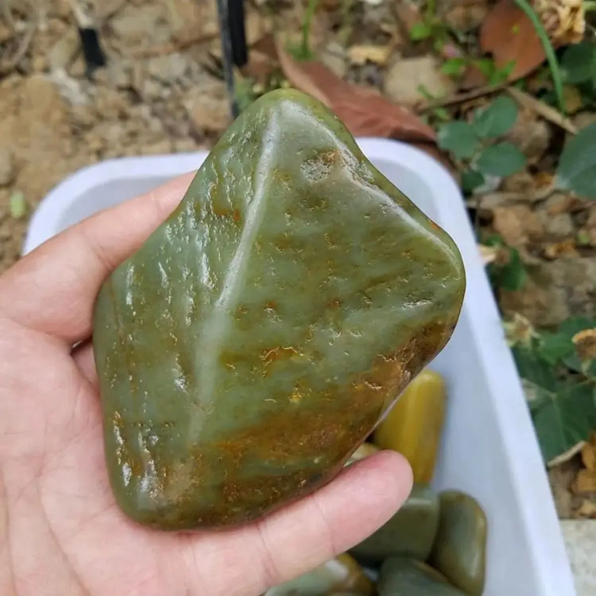 500G Natural Crystal Original Stone Hetian Jade Original Stone Mine Carving Practice Play Collection Random Delivery