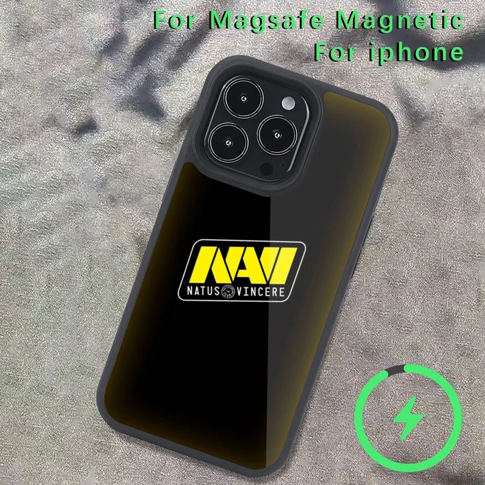 Фото Чехол для телефона игровой команды N-Natus Vincere для iPhone 14 13 12 11 15 Pro Max Magsafe с беспроводной зарядкой Plus Mini №3