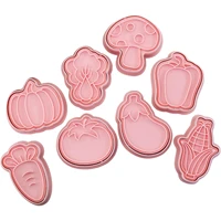 3d cookie cutter 8 piece diy cookie mold for kids embossing cutter with plunger stamps diy cookie stamper