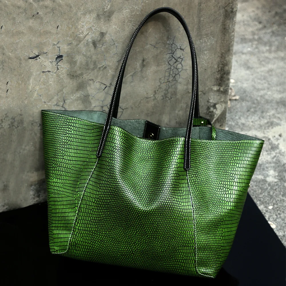

Women's Tot Baotou Leather Python Pattern Large Capacity Luxury Brand Designer Handbag Retro Personalized Fashion Shopping Bag