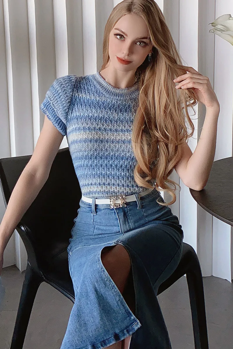 

Dabuwawa Spring Autumn Female Trend Effortless Chic Round Neck Hollow Out Puff Sleeve Short Knitwear Casual Top 2023 DM1AJS031