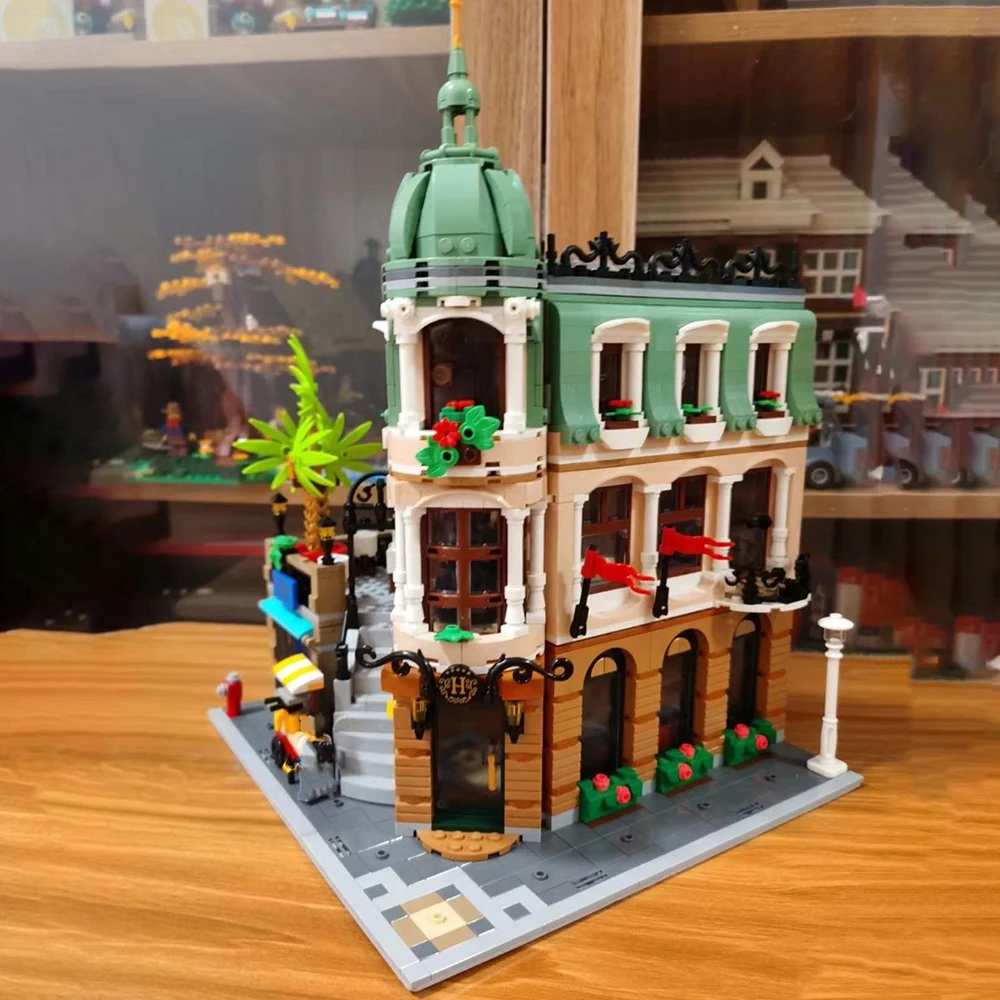 

Creative Expert 10297 Boutique Hotel Model Modular Houses Building Blocks Toys for children Gift Pet Book Shop police station