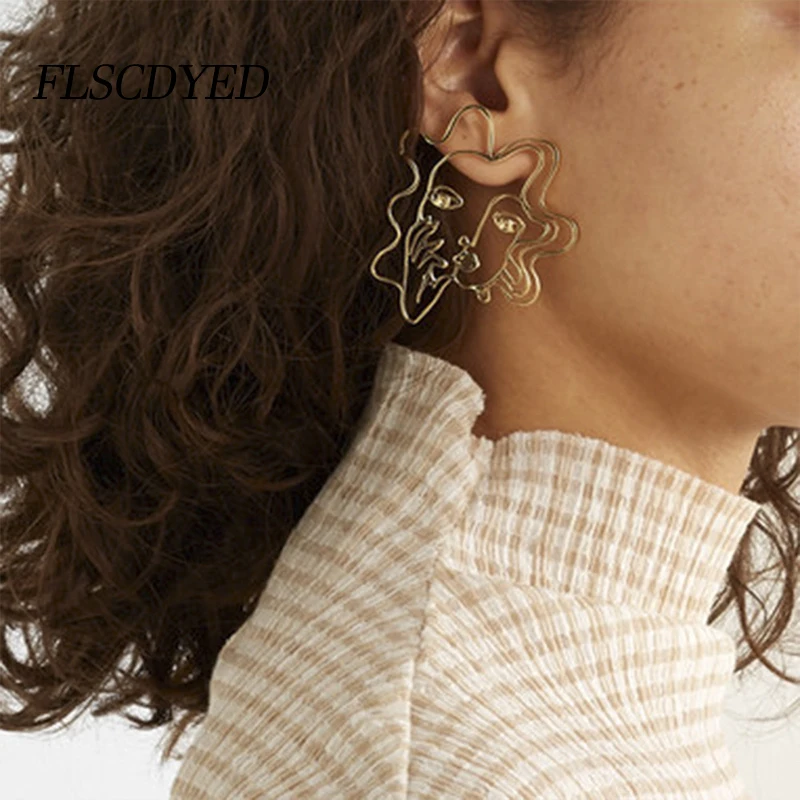 

FLSCDYED Punk Human Face Unusual Earrings For Women Retro Abstract Hollow Statement Hand Metal Fashion Dangle Earring Jewelry