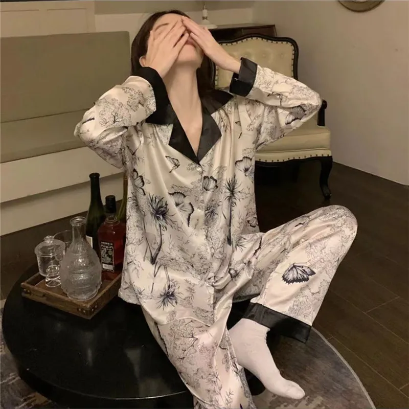 Пижама женская из двух предметов для женщин новинка 2024 стильная весенне-осенняя