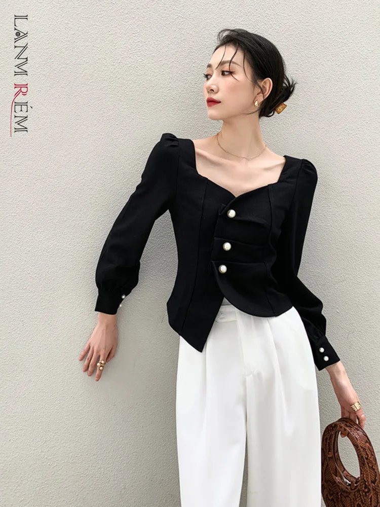 

LANMREM 2022 Autumn New Single-breasted Shirt Clothes Slim Fashion French Style Square Neck Black Shirts Top For Women 2A2945