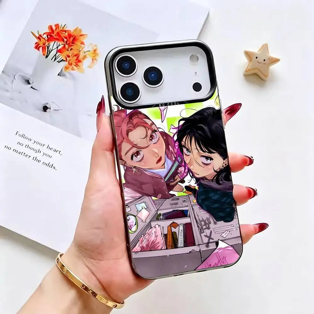 Фото Чехол для телефона Manga G-Green Yuri серебристого цвета для iPhone 17 16 15 14 13 12 11 Pro Max Plus №3