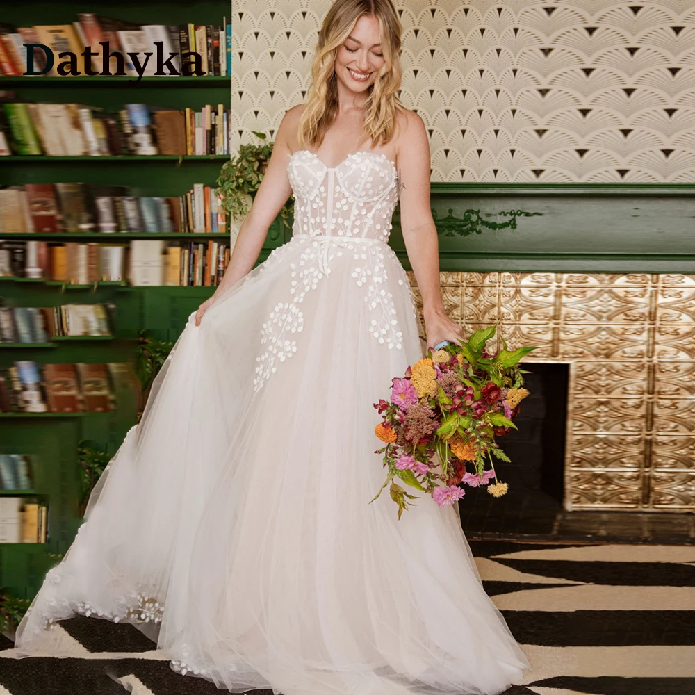 

Dathyka Pastrol A-Line Wedding Dresses for Women Appliques Tulle Sleeveless Zipper Sweetheart Court Train Vestidos De Novia