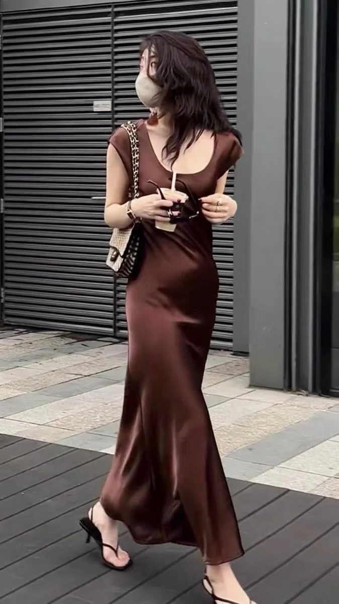 

2023 Spring/Summer Fashion New Women's Clothing Low Collar Dress 0822
