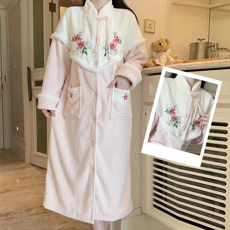 Фото Retro warm sleepwear 2025 new Chinese style buckle Cardigan nightgown flower embroidery winter dress elegant pajamas FG662 №1