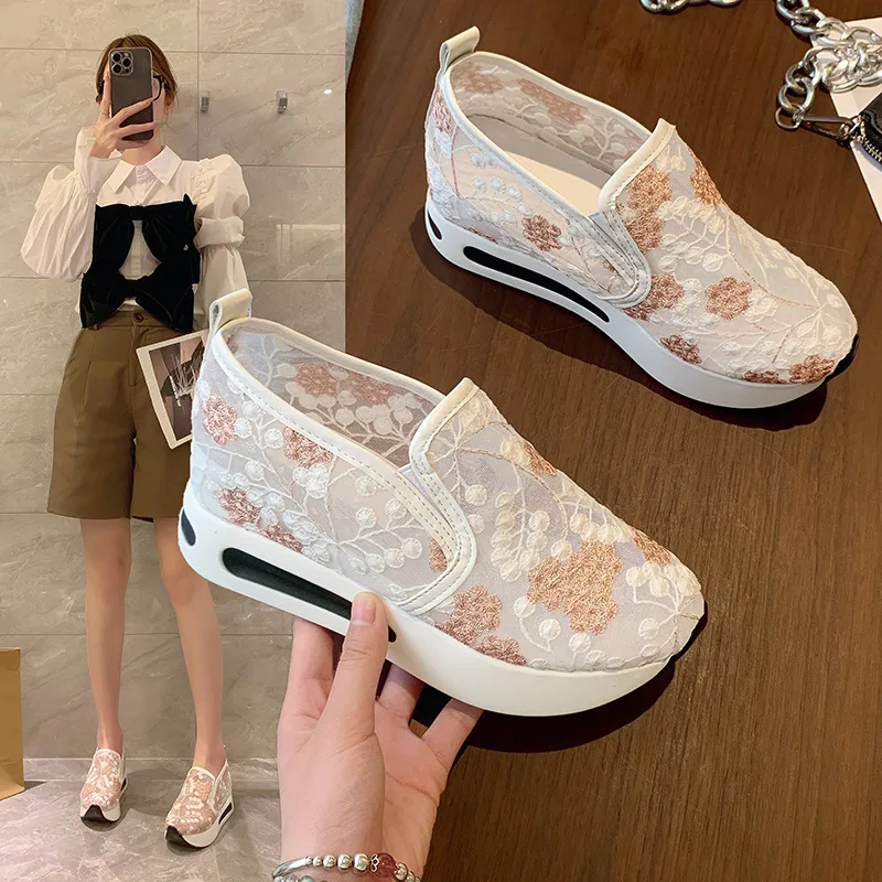 

2023 Summer New Platform Shoes Women's Fashion Sneakers Thick Bottom Footwear Girls Increase Vulcanize Shoes Mesh Flowers Shoe