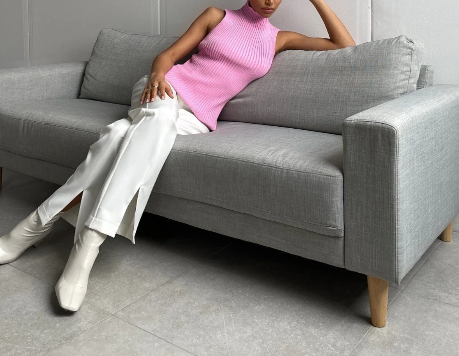 Уличный трендовый свитер без рукавов с высоким вырезом