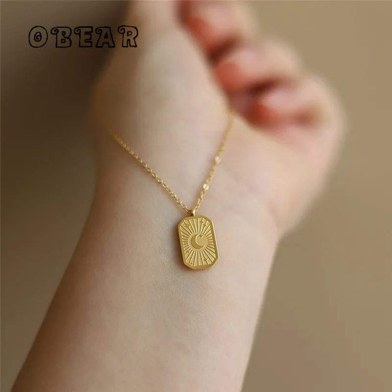 

Fashion Star Moon Square Pendant Necklace Clavicle Chain for Women Stainless Steel Does Not Fade Jewelry