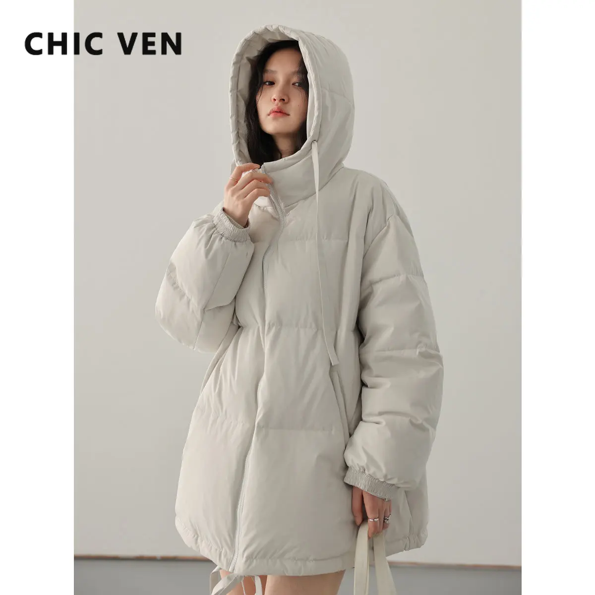 

Женский пуховик с капюшоном, на белом утином пуху, Осень-зима 2023