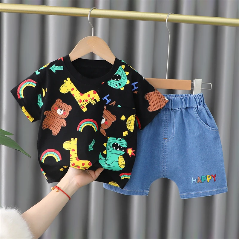 Детский летний спортивный костюм футболка и джинсовые шорты |