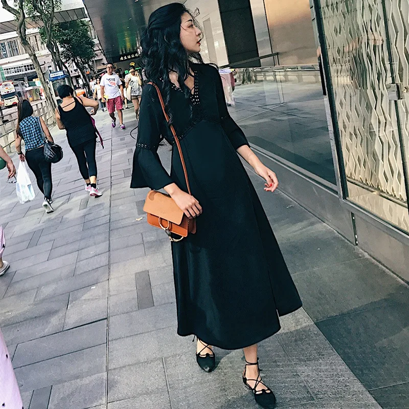 

2023 summer new Hong Kong-style long dress black long-sleeved dress Thai ethnic style seaside resort beach