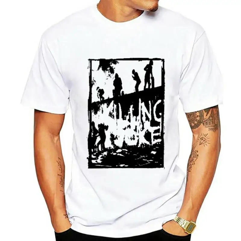 

Классическая винтажная футболка в стиле ретро, с принтом в стиле панк-рок