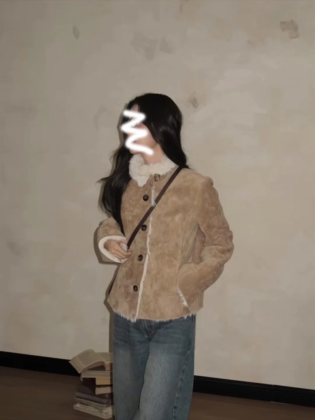 Женская плюшевая верхняя одежда цвета хаки в стиле ретро новинка зимы 2024 меховая