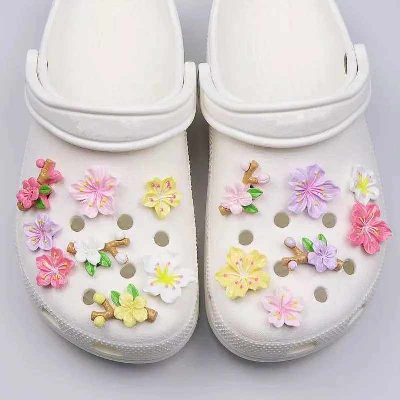 

2023 Hot Fashion Charms for Croc Creative Branches and Flowers Clogs Shoe Buckle Cute Croc Accessories Decoration for Girls Gift