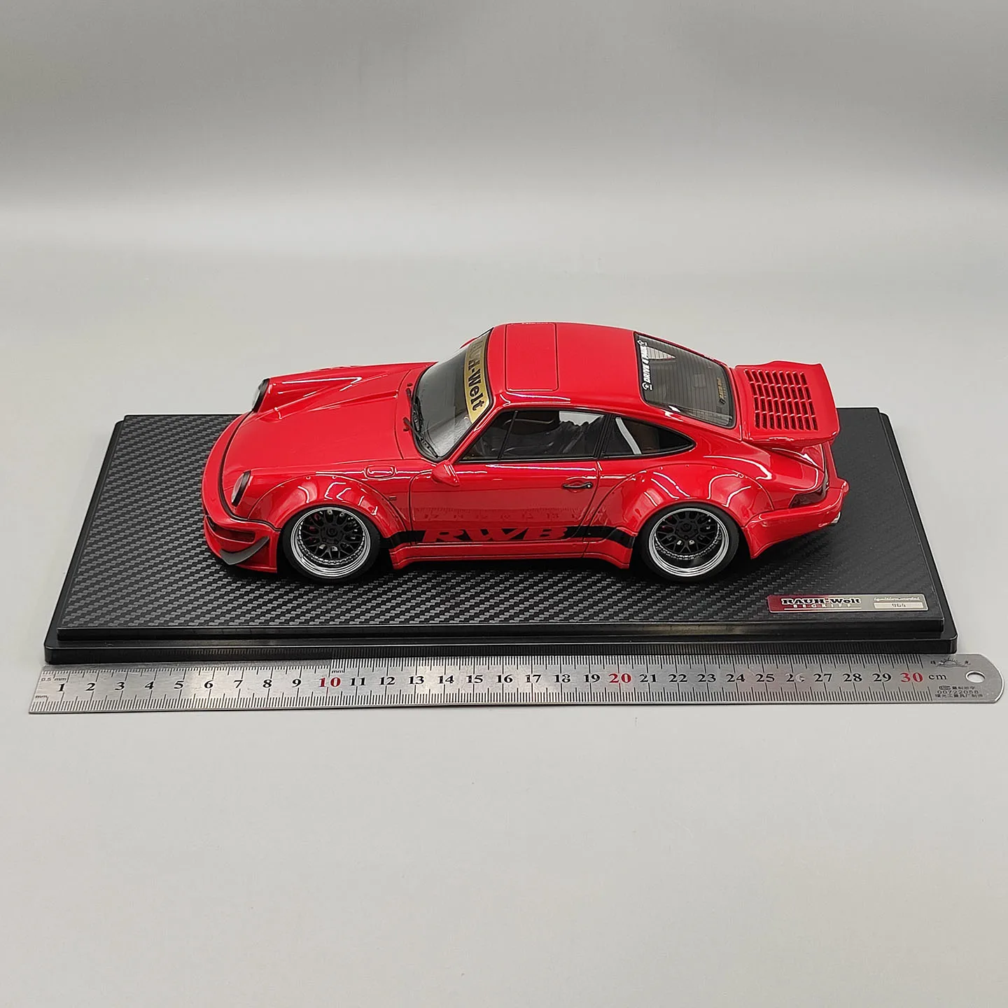 Масштабная модель IR 1:18 из смолы, красный Porsche RWB 964, игрушечный спортивный автомобиль, классика, ностальгия, подарок для взрослых, сувенир, статичная модель для демонстрации. (art.: 3920dd27924fb) - 3920dd27924fb