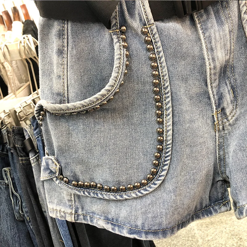 2021 Summer High Waist Denim Shorts Female Shorts with Buttons Women Casual Loose Ladies Fashion Beading Pocket Blue Short Jeans