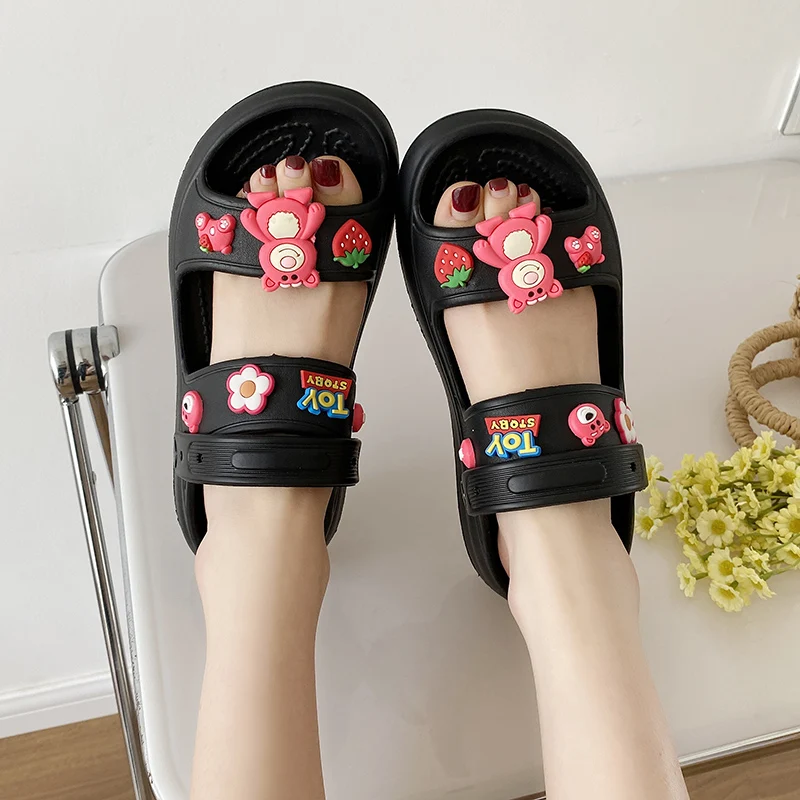 

Fashion Children Hole Shoes Girl Beach Slippers New Cute Kids Sandals Thick Bottom Non-slip Soft Bottom EVA Summer Women Slipper