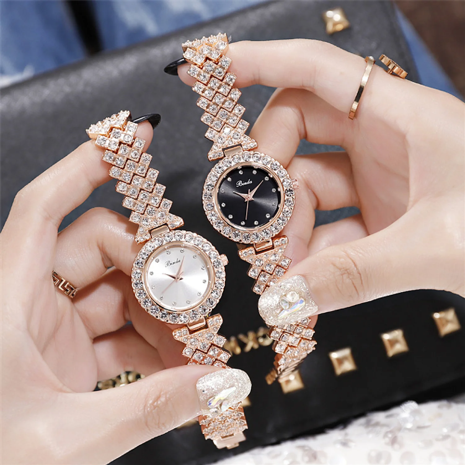 Hot Fashion Women Luxury Full Diamond Watches Bracelet Ladies Quartz Watch Rose Gold Shiny Crystal AAA Female Womens Wristwatch