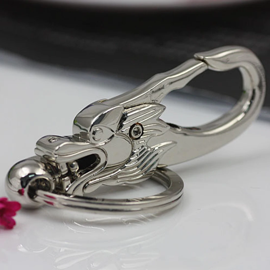 

Chinese Dragon Keychain Pants Buckle Waist Belt Clip Hanging Loops Simple Pendant Keyring Key Chain Ring Key Fob