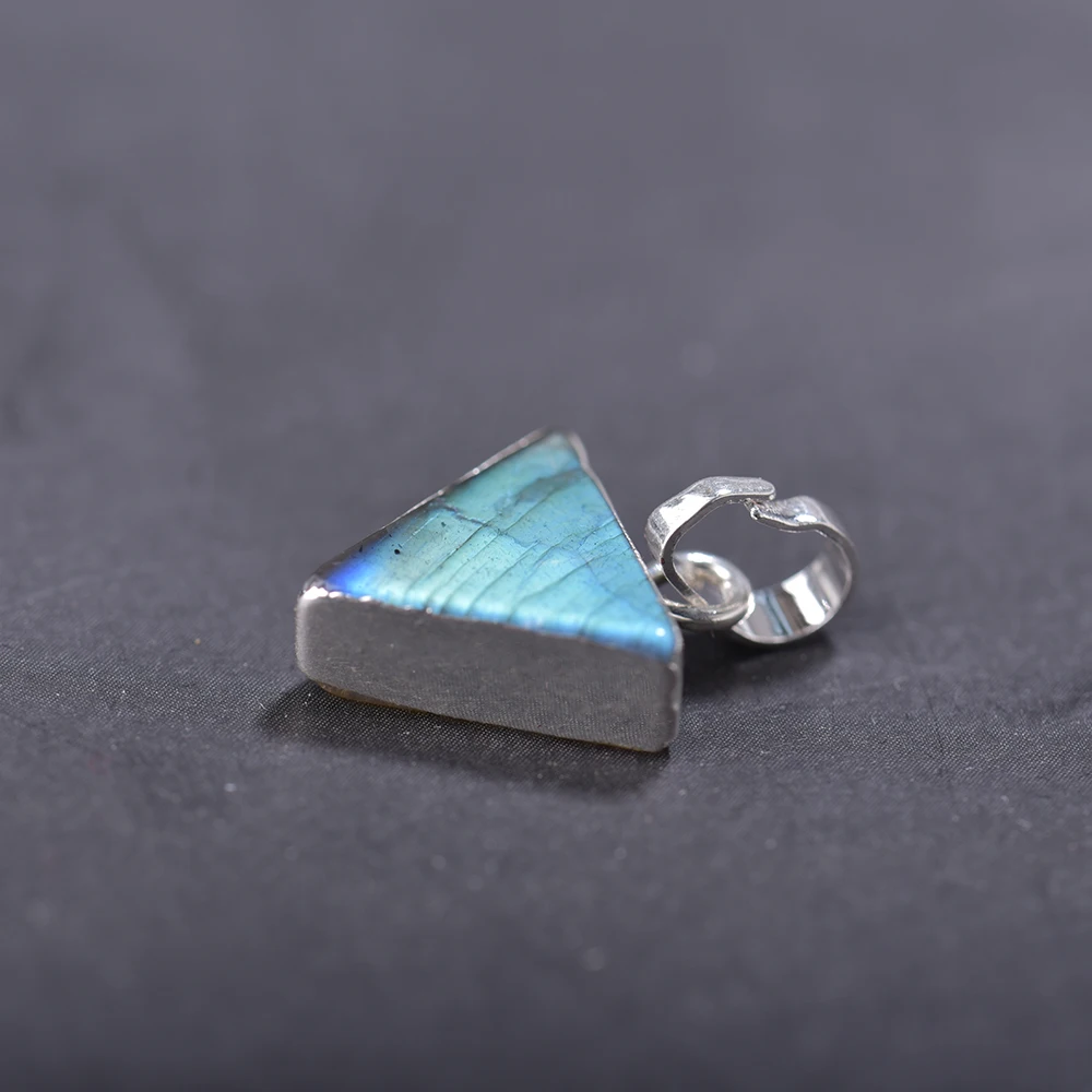 Ожерелье с подвеской из лабрадорита ITSMOS Natural LABRADORITE в синем свете луны, треугольное минималистичное украшение из полудрагоценного камня на цепочке из серебра 925 для женщин.