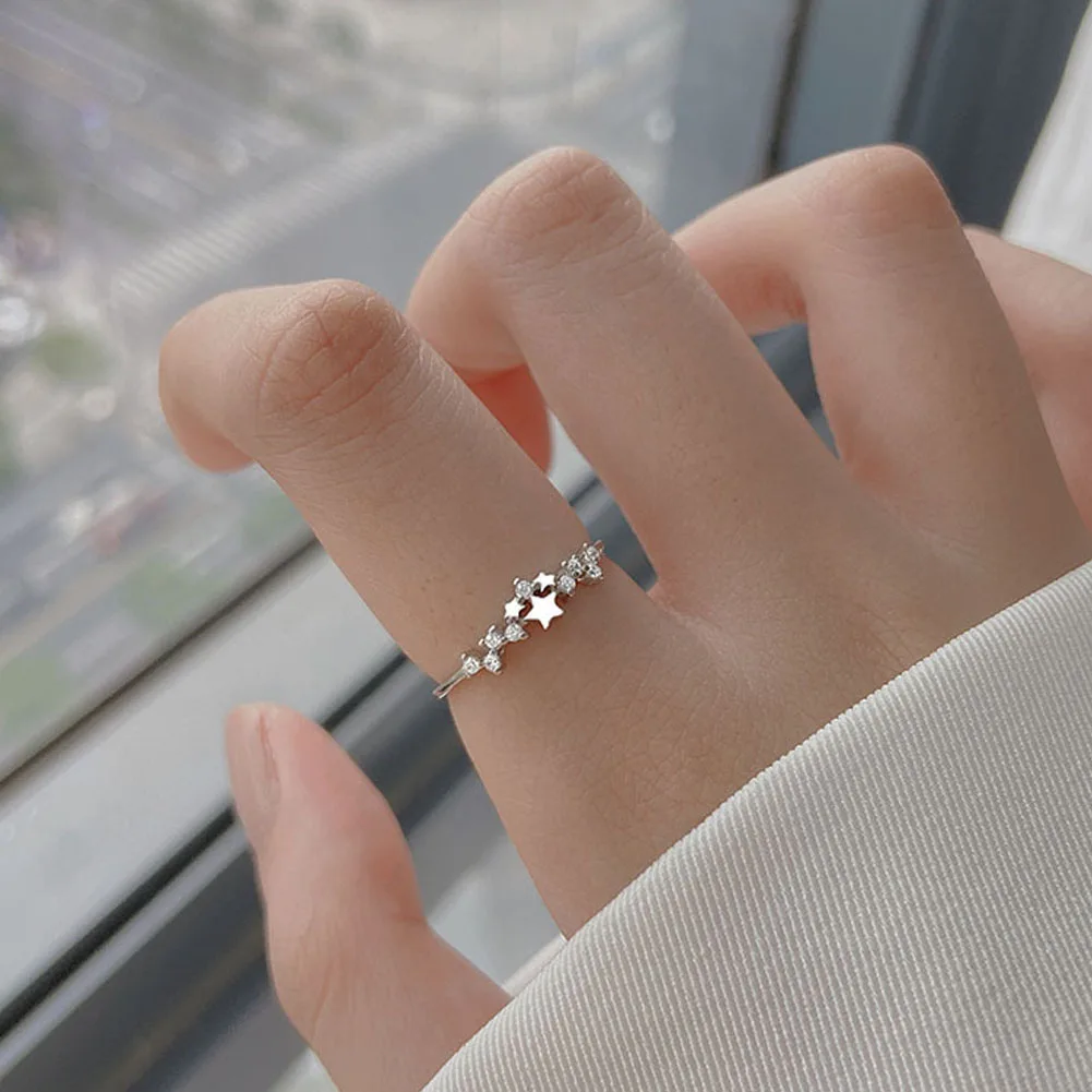 

1PC Vintage Silver Color Crystal Star Ring For Women Party Jewelry Temperament Trendy Gothic Metal Color Finger Ring Gifts 2022