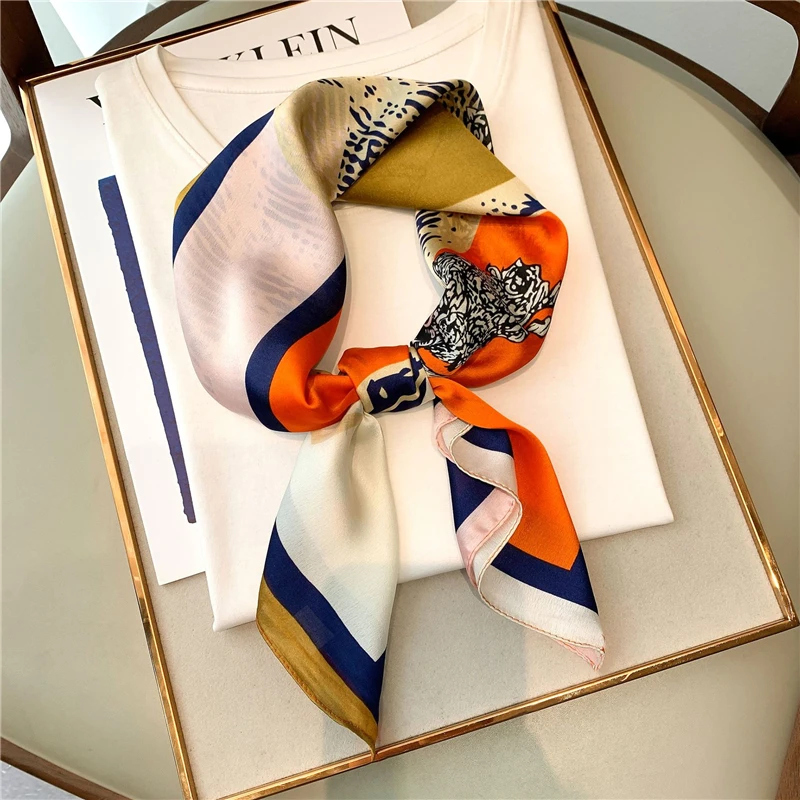 

70*70cm New Women Bandana Silk Scarf Square Neck Hair Scarves Luxury Horse Plaid Print Neckerchief Foulard Female Headband 2022