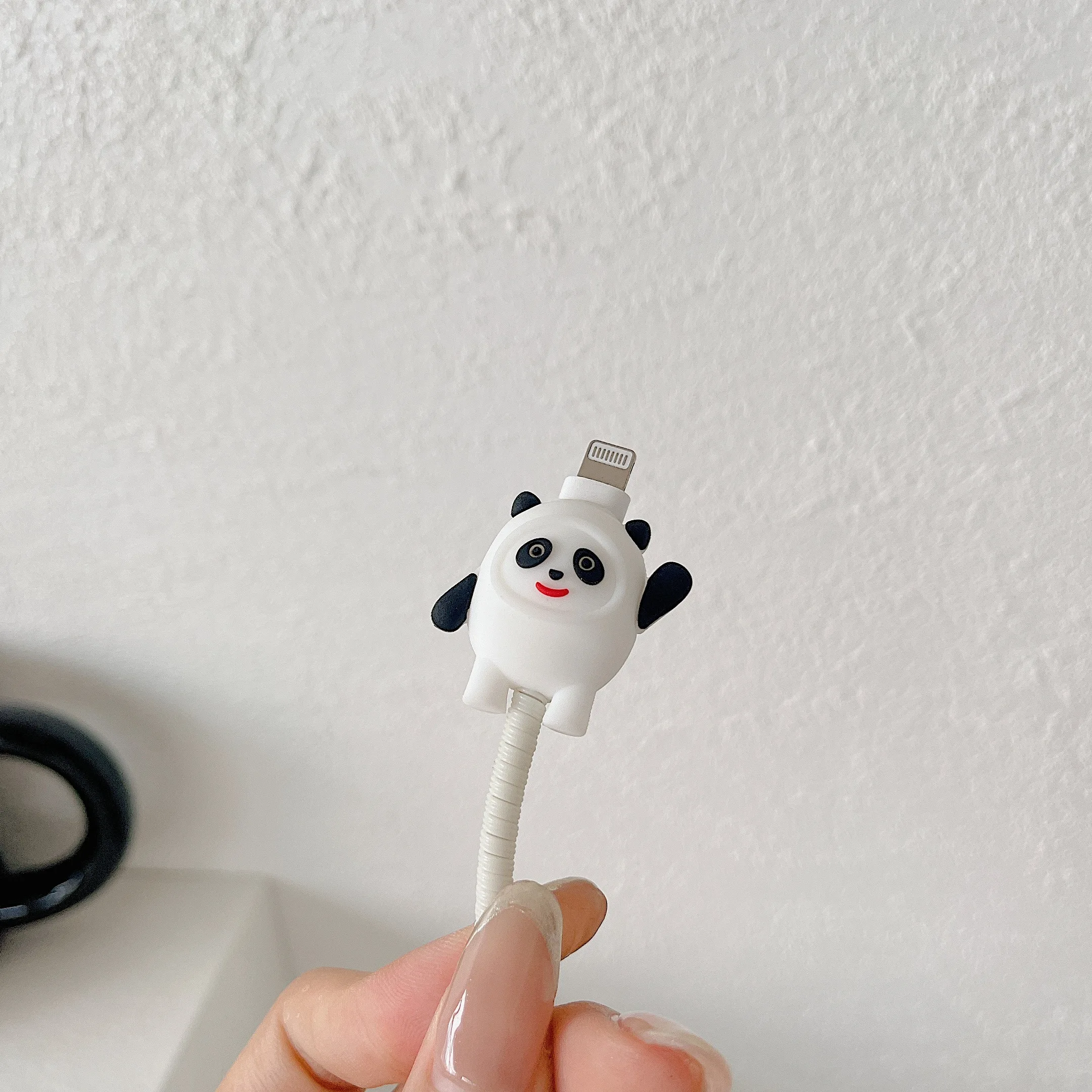 Зарядное устройство с USB-шнуром 18/20 Вт