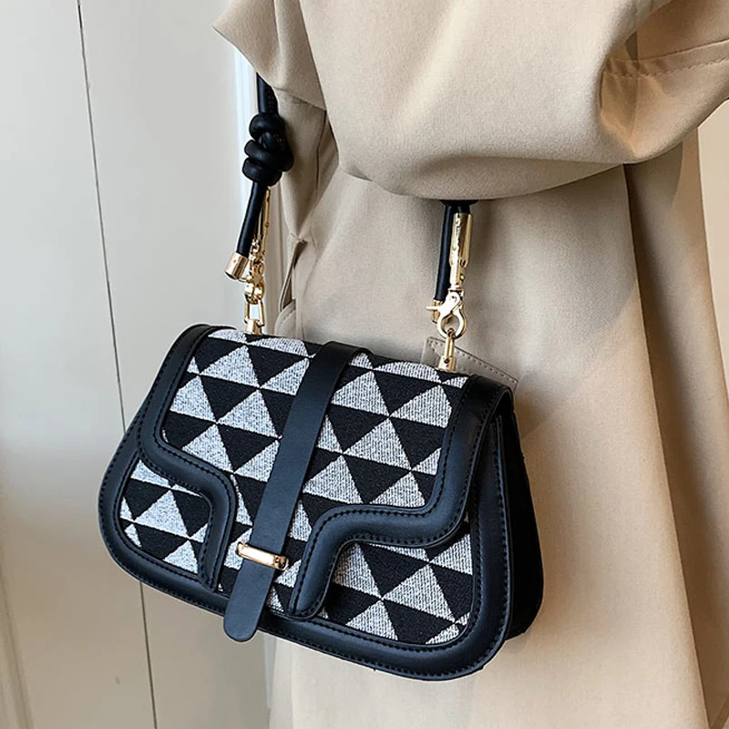 

Новинка, женская сумка на одно плечо в британском стиле, сумка-мессенджер с магнитной пряжкой, женская сумка через плечо для девушек, женска...