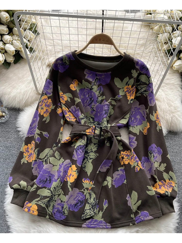 

Women Autumn Hoodies Sweetheart Dress with Waistband Design Is Loose, Slim, Fashionable and Retro Style Printed Ruffle Top D2419