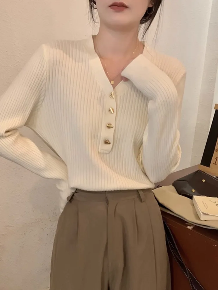 Белый свитер на пуговицах с v-образным вырезом женский новый осенне-зимний