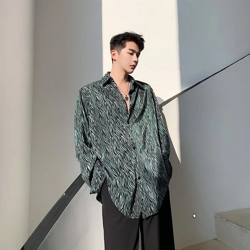 

Men Shiny Velvet Long Sleeve Casual Shirt Male Japanese Korean Streetwear Vintage Fashion Loose Shirt Cardigan