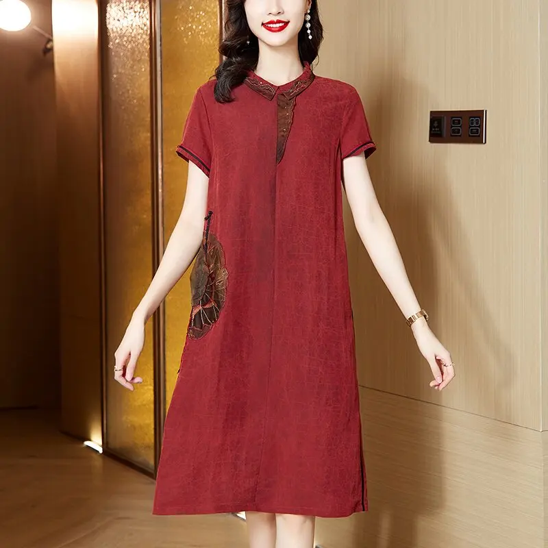 

2023 Red Crack Silk Short Sleeve Dress Temperament Vintage Cheongsam Dress Doll Neck Satin Medium Length Over Knee Skirt