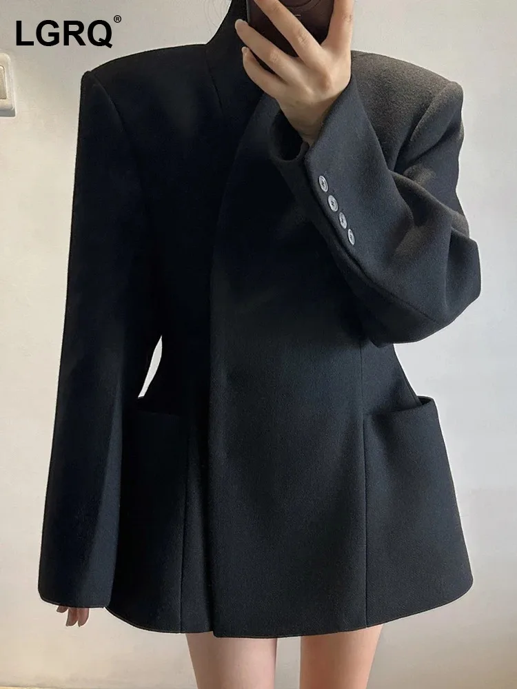 Женский минималистичный шерстяной пиджак с воротником-стойкой и пуговицами